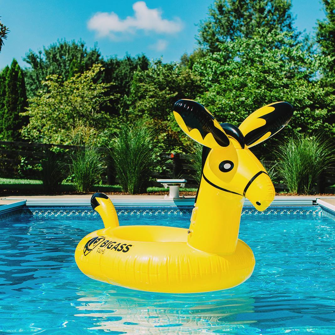 Personalised store pool inflatables